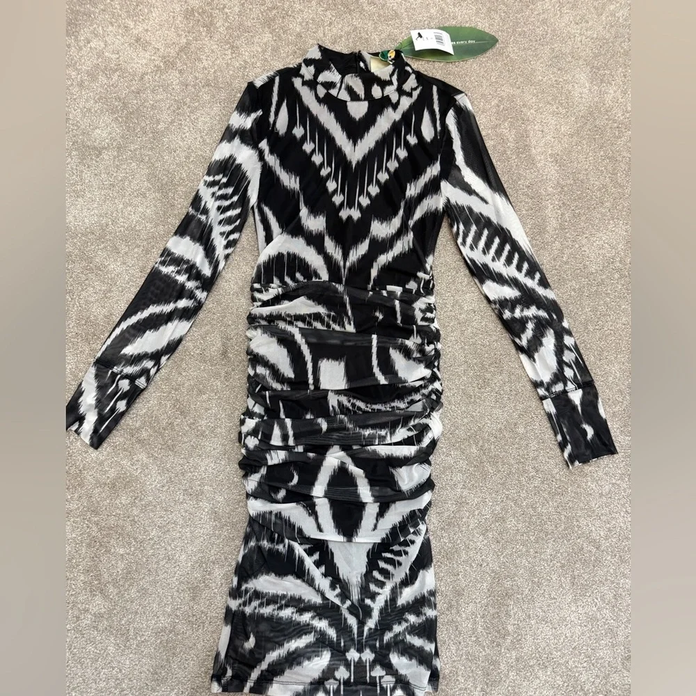 Farm Rio Ikat Ruched Tulle Midi-Dress - size XSmall - NWT - Picture 6 of 14